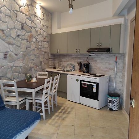 Sofias Cute House Apartment เทสซาโลนิกิ ภายนอก รูปภาพ