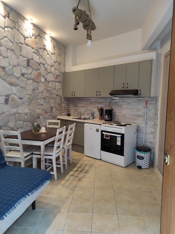 Sofias Cute House Apartment เทสซาโลนิกิ ภายนอก รูปภาพ